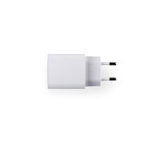 WEGENER. Zasilacz z portem USB-A 18W i USB-C 20W wykonany w ABS pochodzącego z recyklingu (100% rABS)